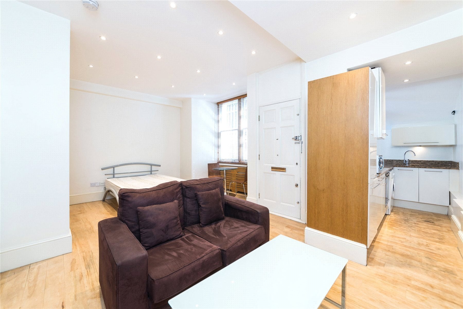 Flat Draycott Place in Greater London