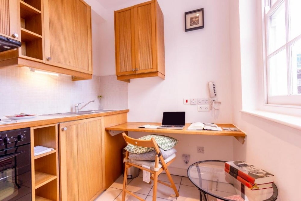 Room North Gower Street in Greater London