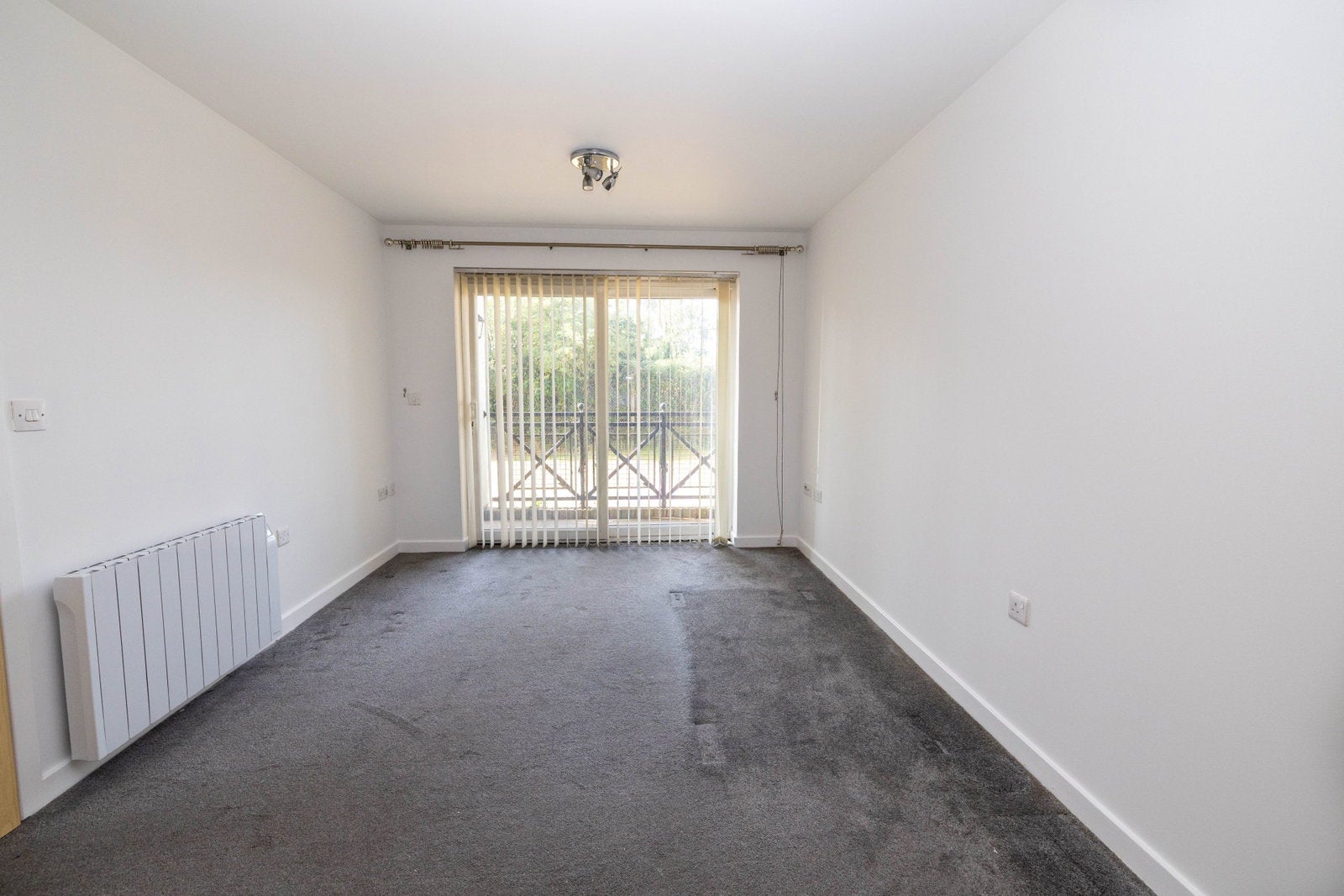 Flat Pentland Close in Cardiff