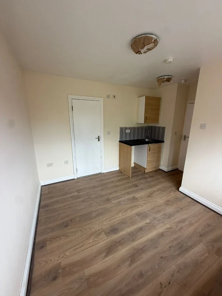 Flat Windham Avenue in Greater London