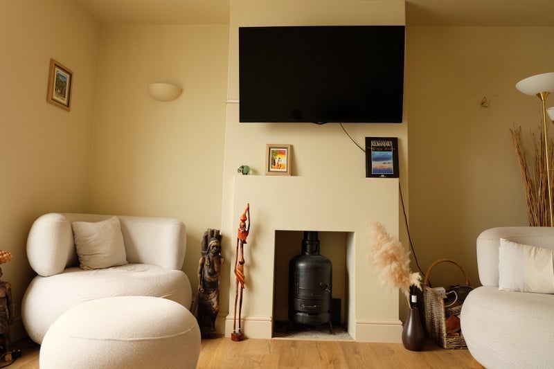 Room Burns Road in Ipswich