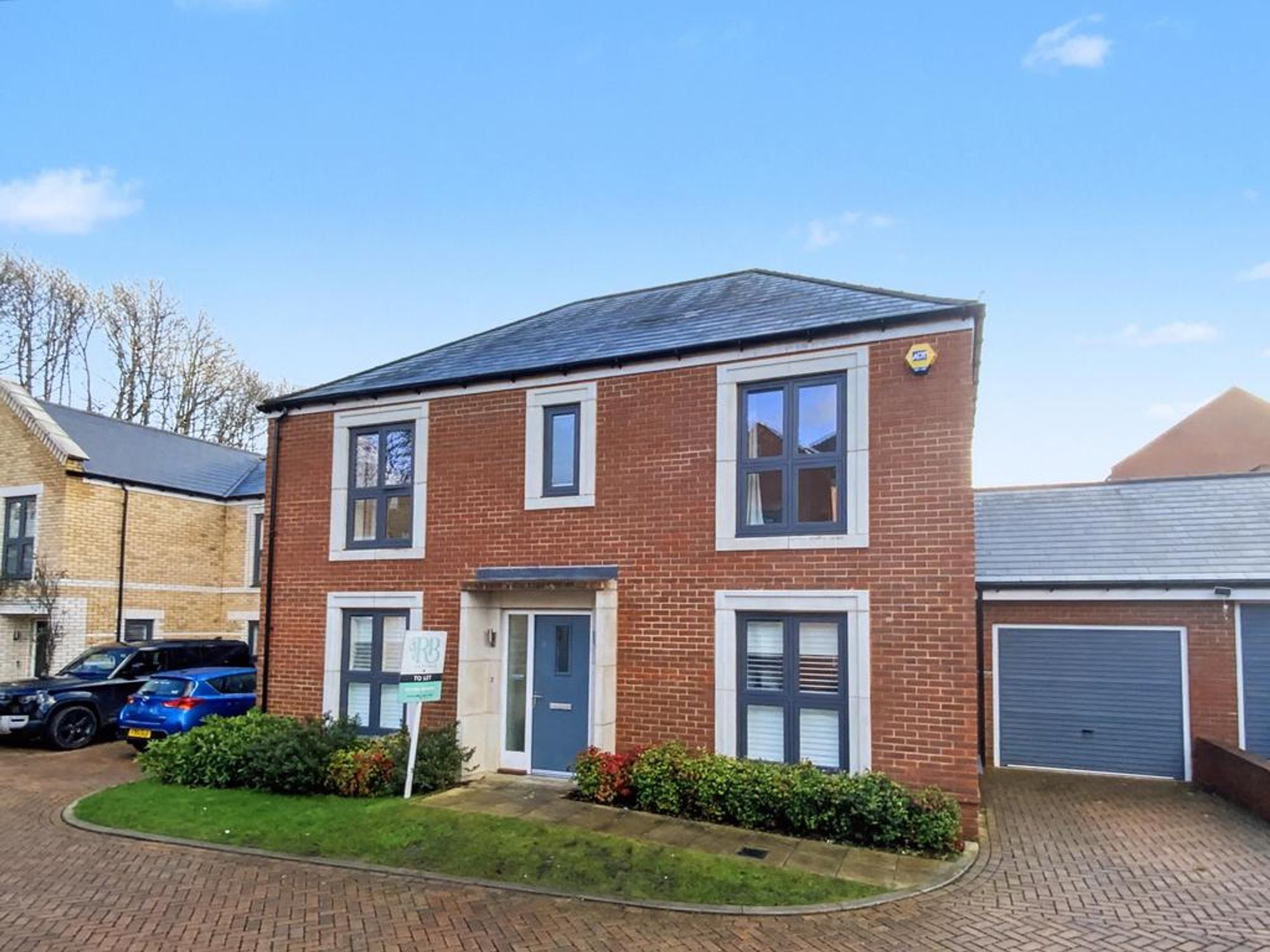 House Kings Hill Avenue in Tonbridge and Malling
