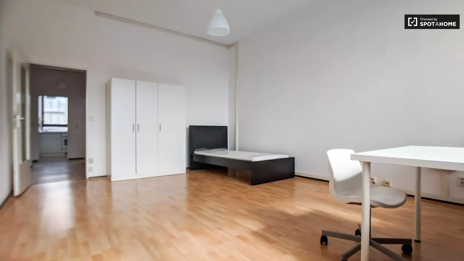 Wohnung Leibnizstraße in Berlin
