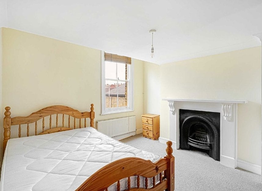 Flat Tregothnan Road in Greater London
