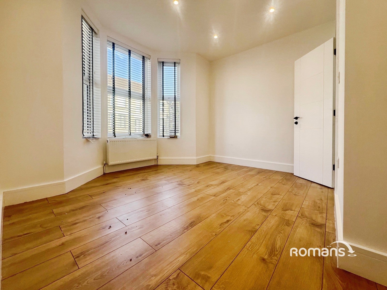 Flat Roberts Road in High Wycombe
