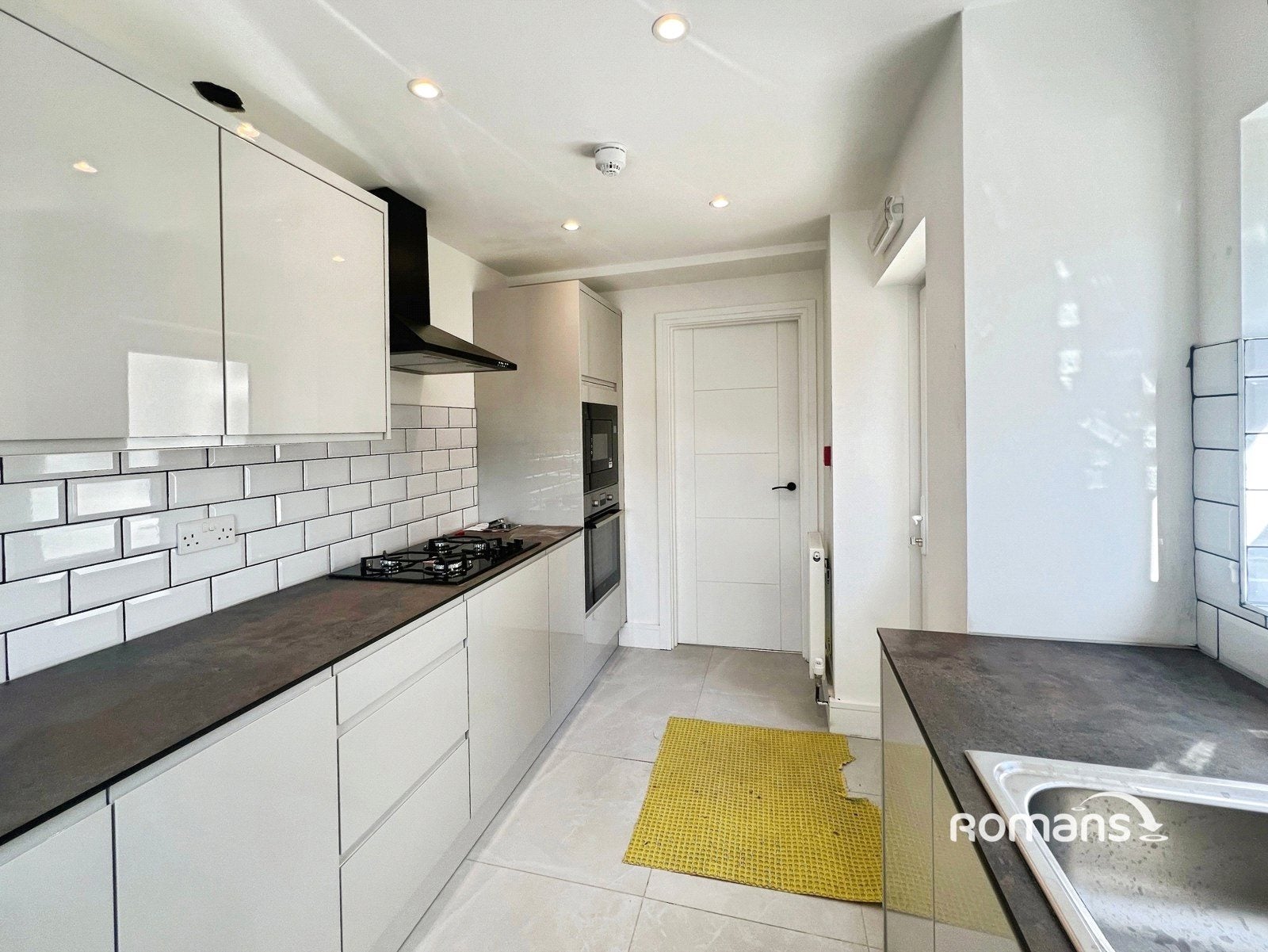 Flat Roberts Road in High Wycombe