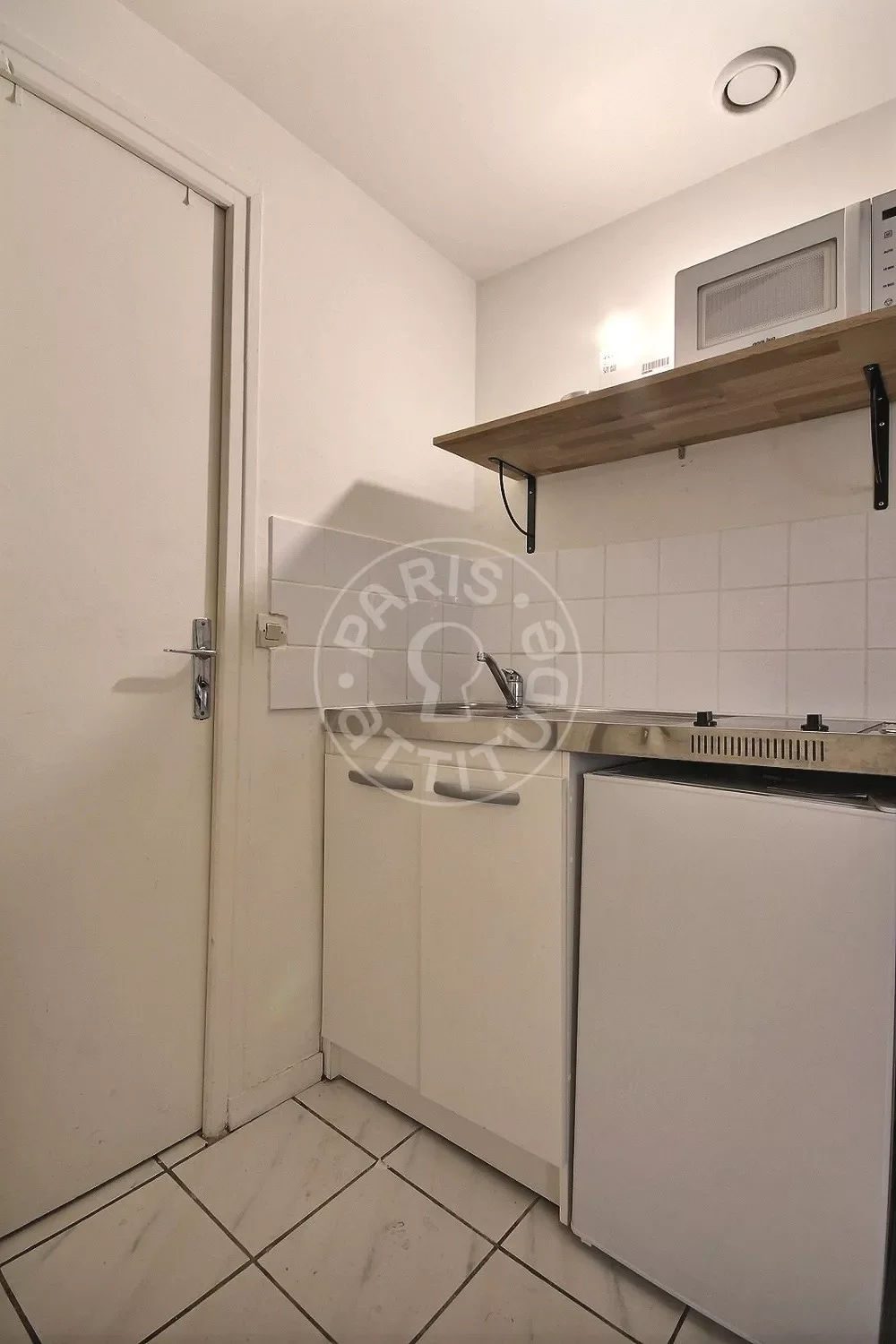 Flat Rue de Nancy in Paris