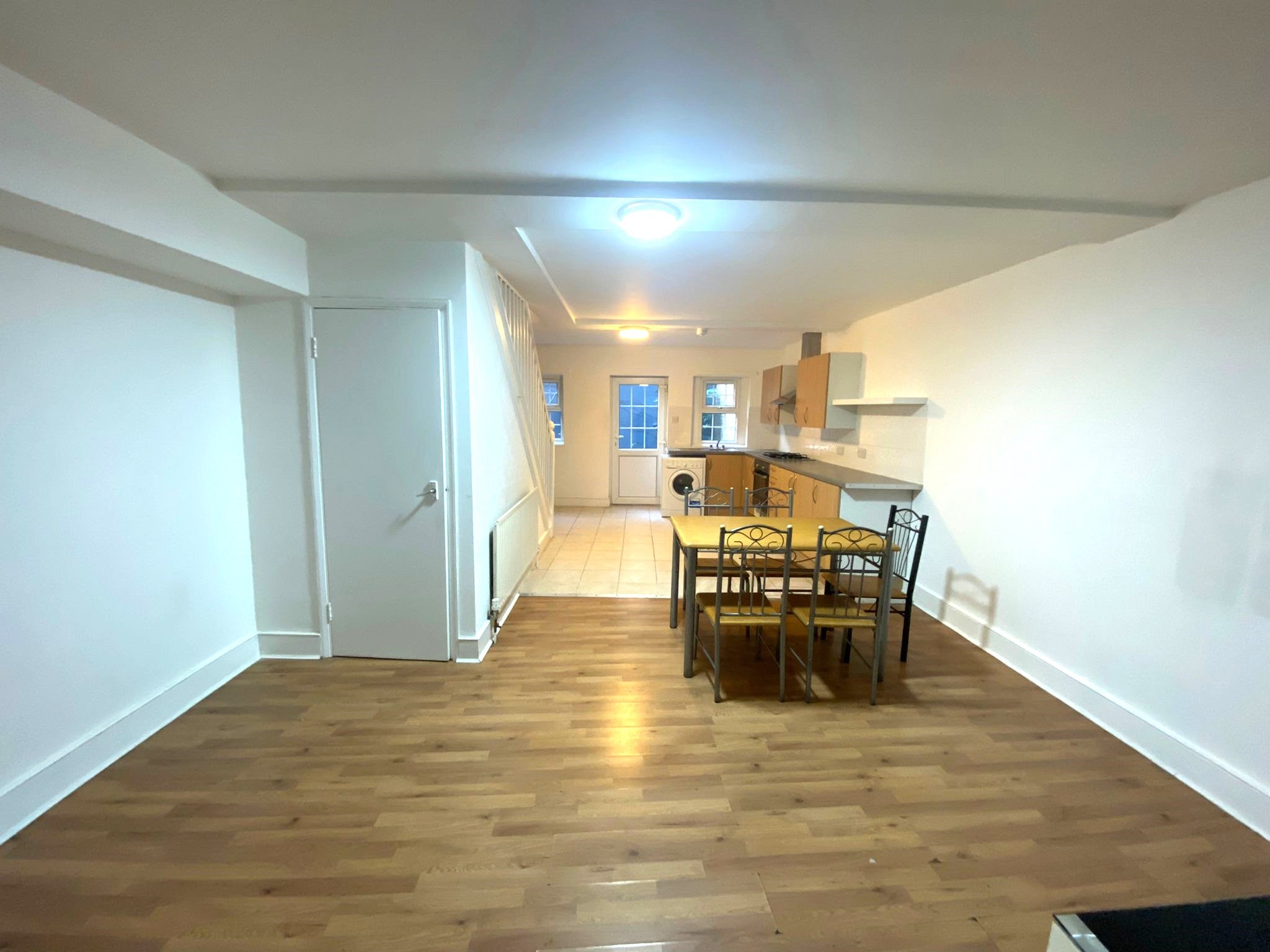 Flat Parfett Street in Greater London