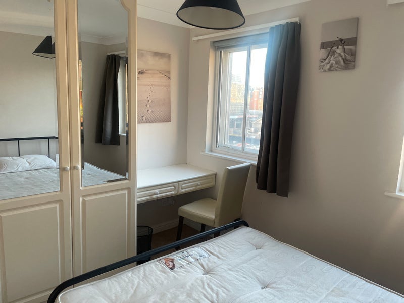 Room Hugh Street in City of Westminster