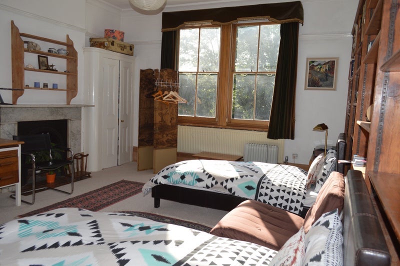 Room Breakspears Road in Greater London