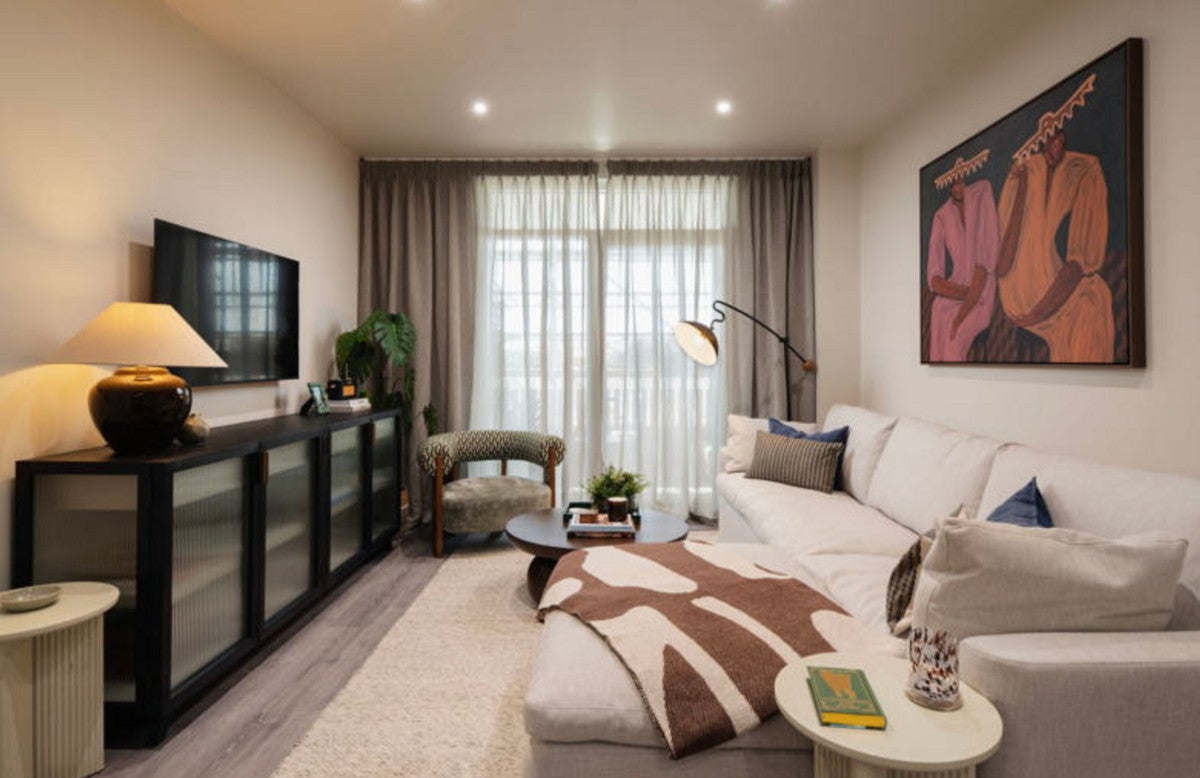 Flat Harrow Manorway in Greater London