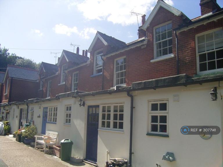 Flat Westhill Lane in Norton