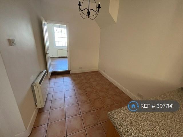 Flat Westhill Lane in Norton