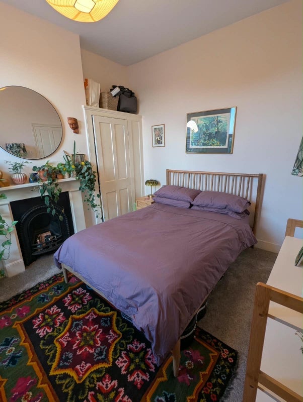 Room Evering Road in Greater London
