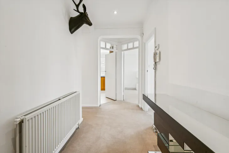 Flat Raymond Road in Greater London