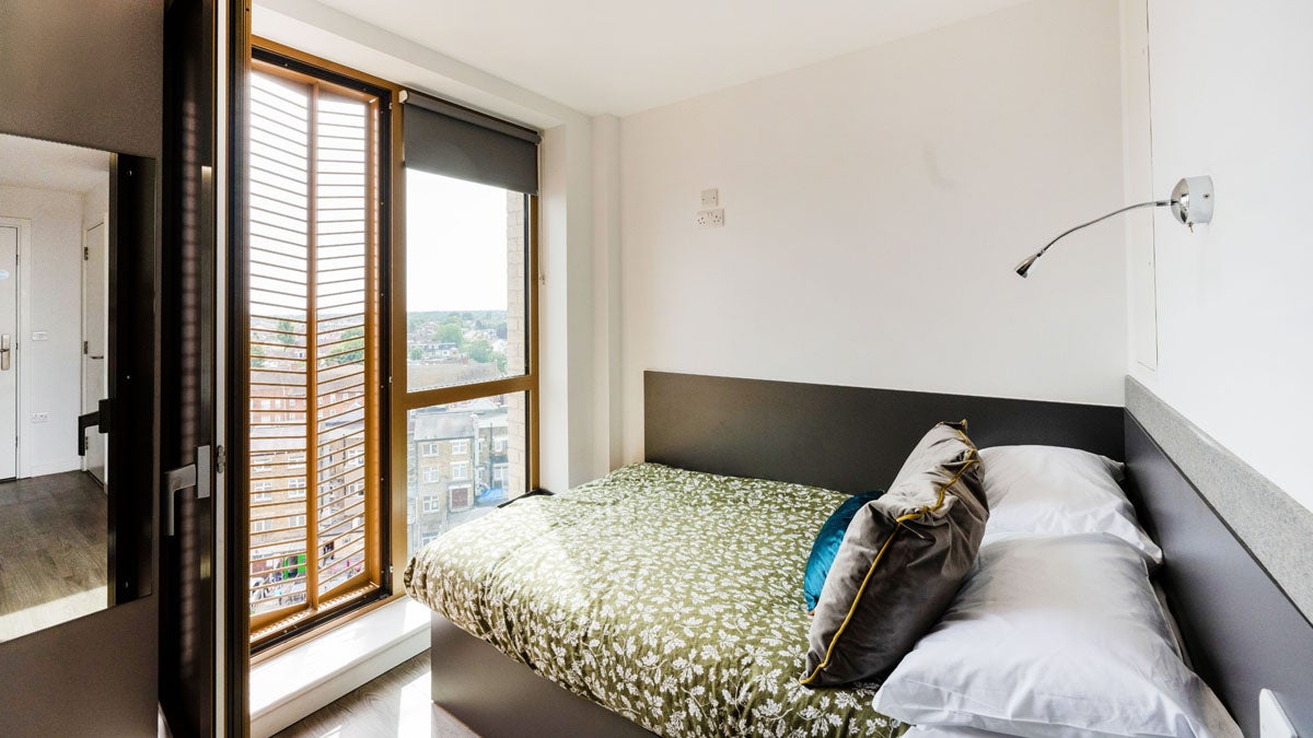 Room Perth Road in Greater London