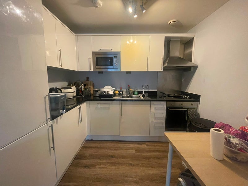 Room Prestons Road in Greater London
