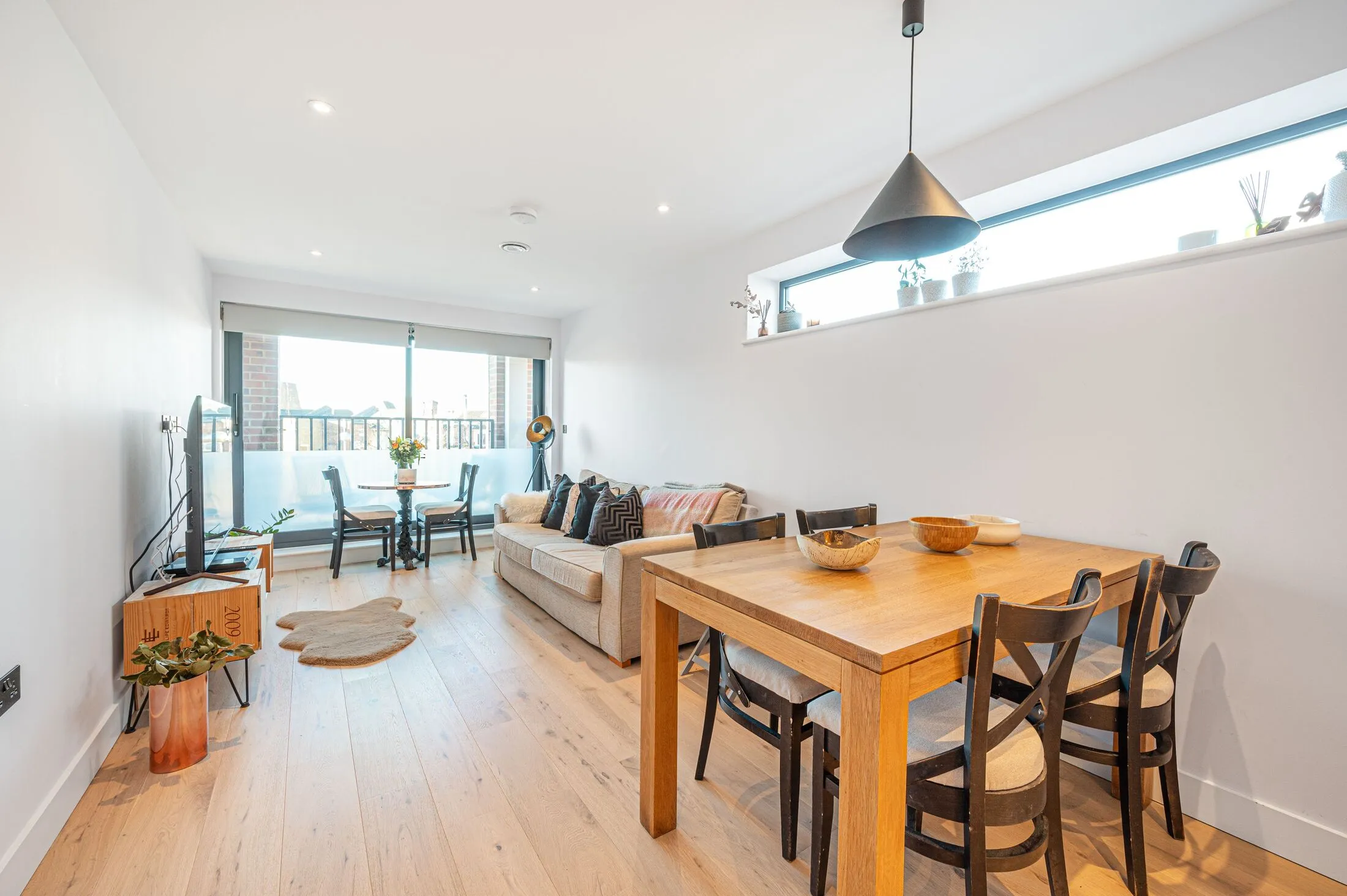 Flat Friern Barnet Lane in Greater London
