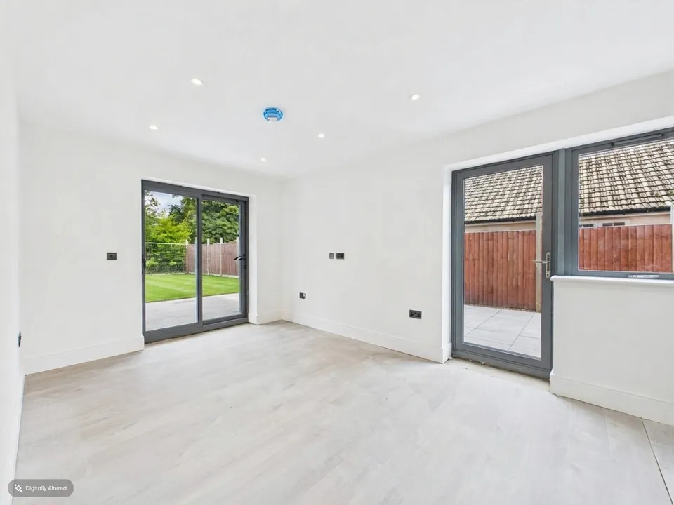 Flat Kingsmead Road in Flackwell Heath
