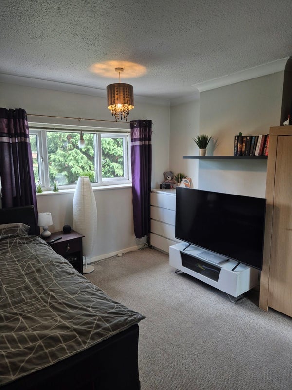 Room Parkfield Crescent in Tamworth