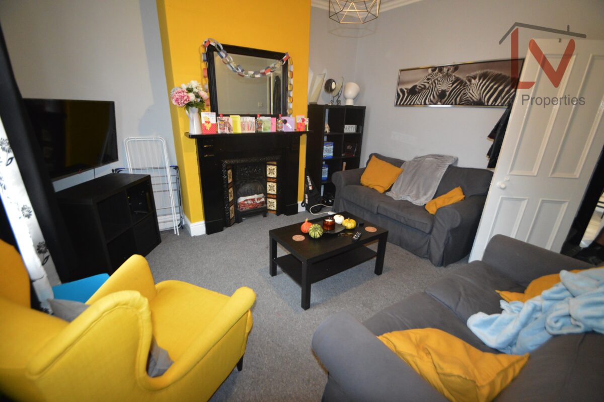 Flat Welton Grove in Leeds
