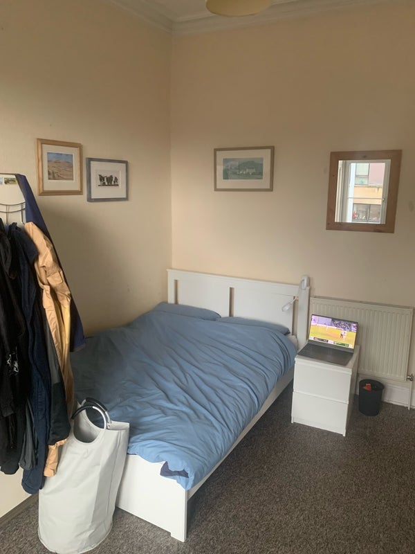 Room Cresswell Street in Glasgow