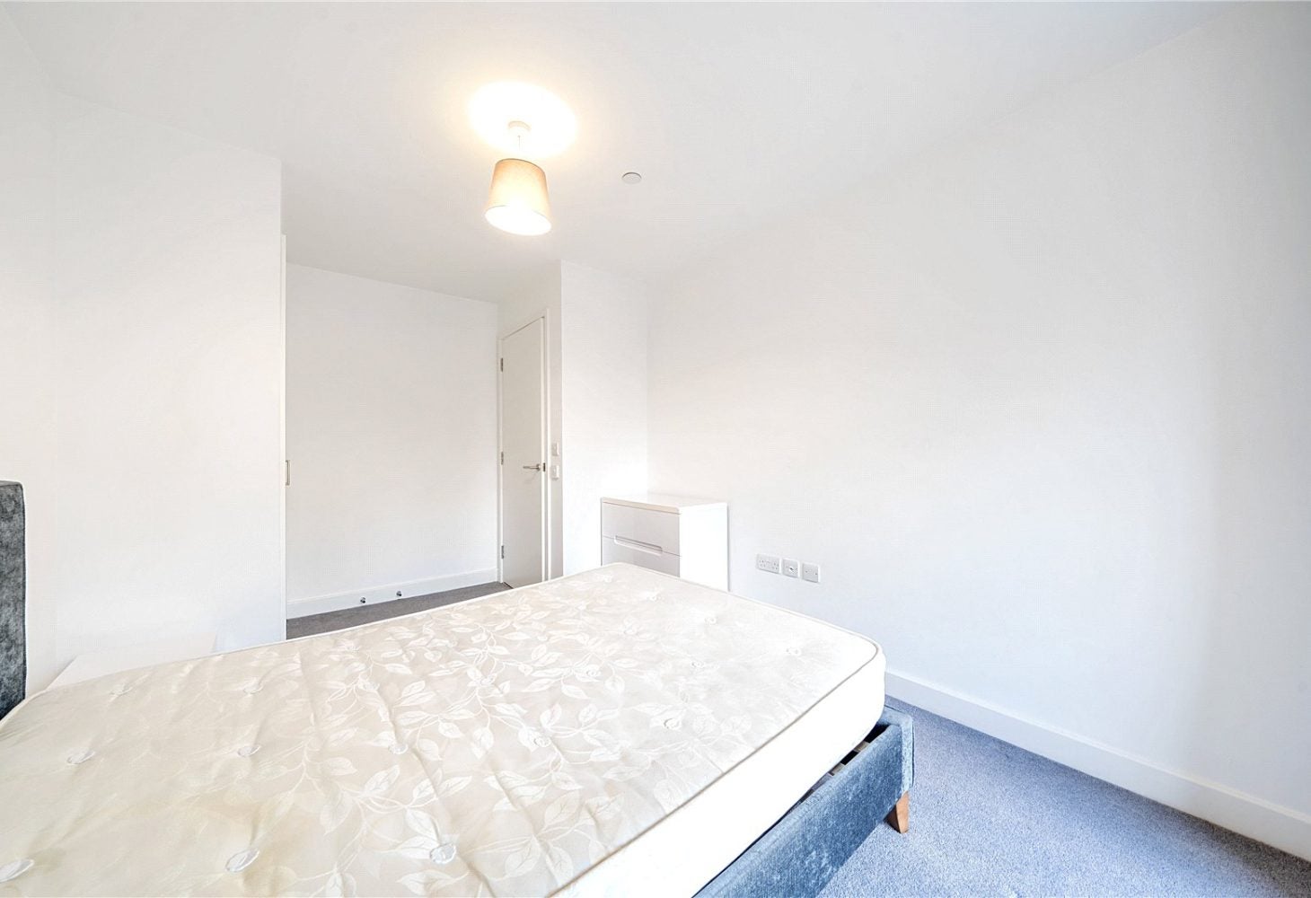 Flat Norman Court in Oadby