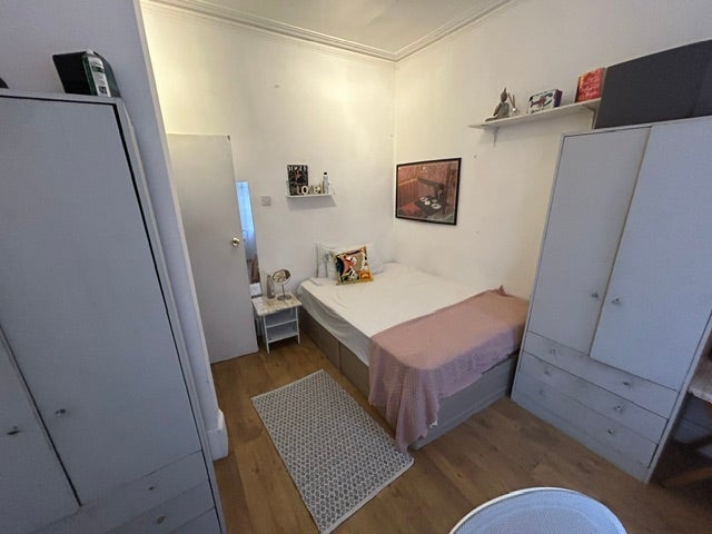Room Windsor Road in Greater London
