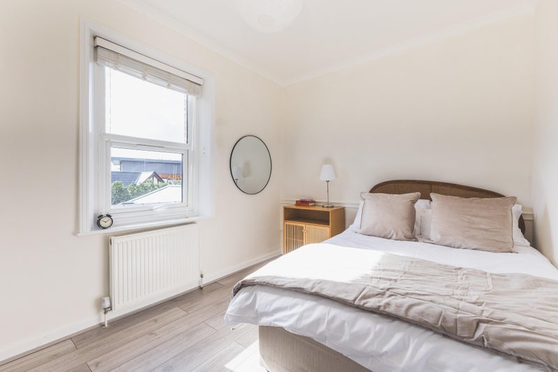 Room Mountfield Road in Greater London