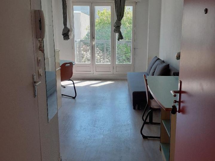 Flat Rue Émile Péhant in Nantes