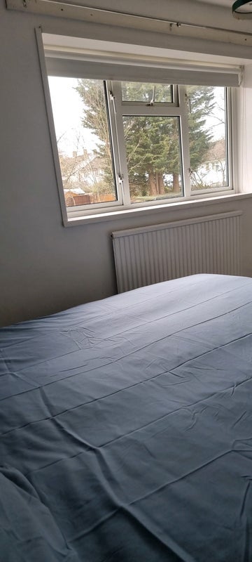 Room Forester Road in Crawley
