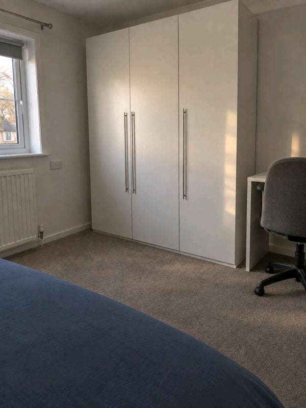 Room Forester Road in Crawley