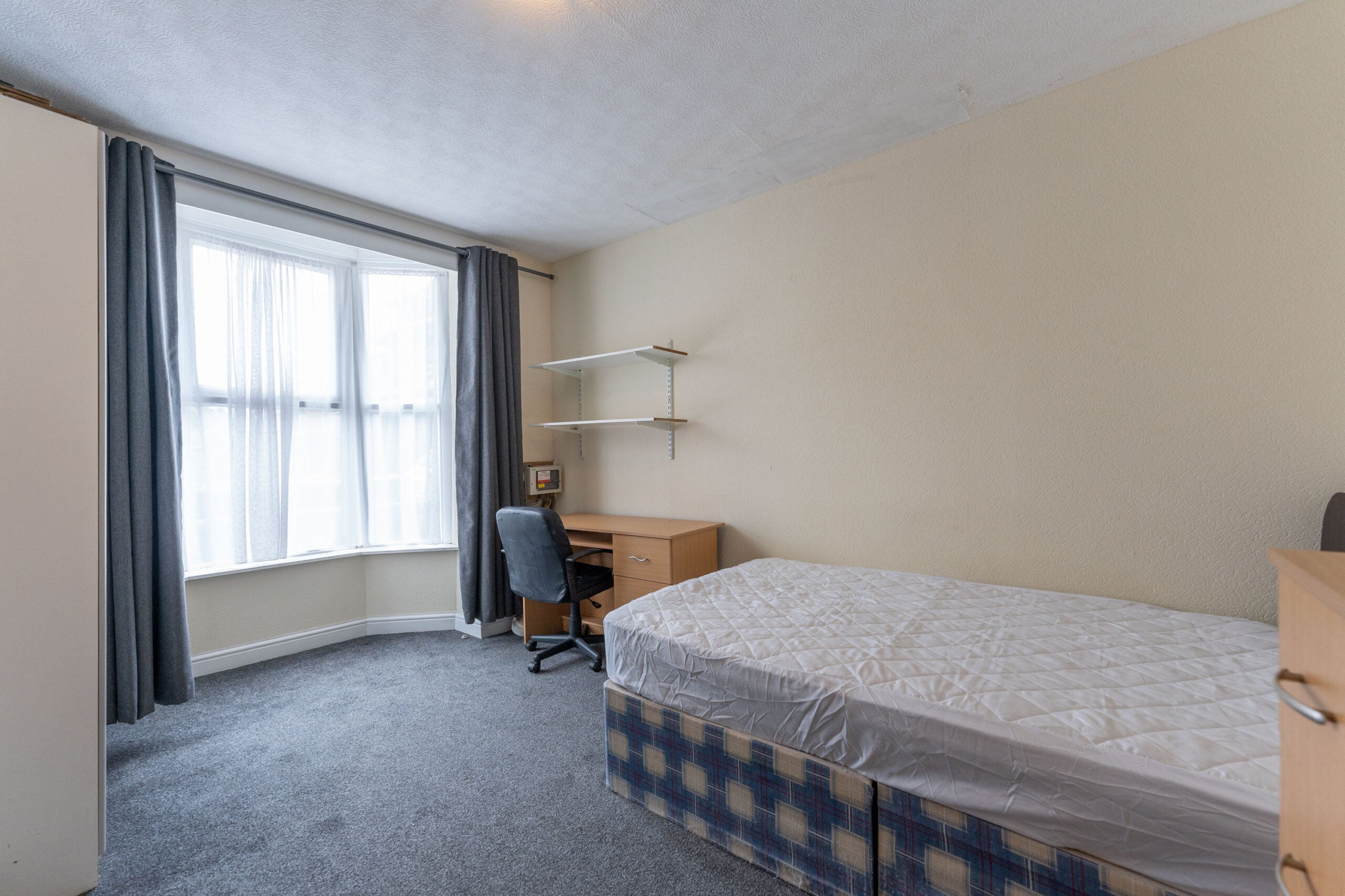 Room Tiverton Road in Birmingham