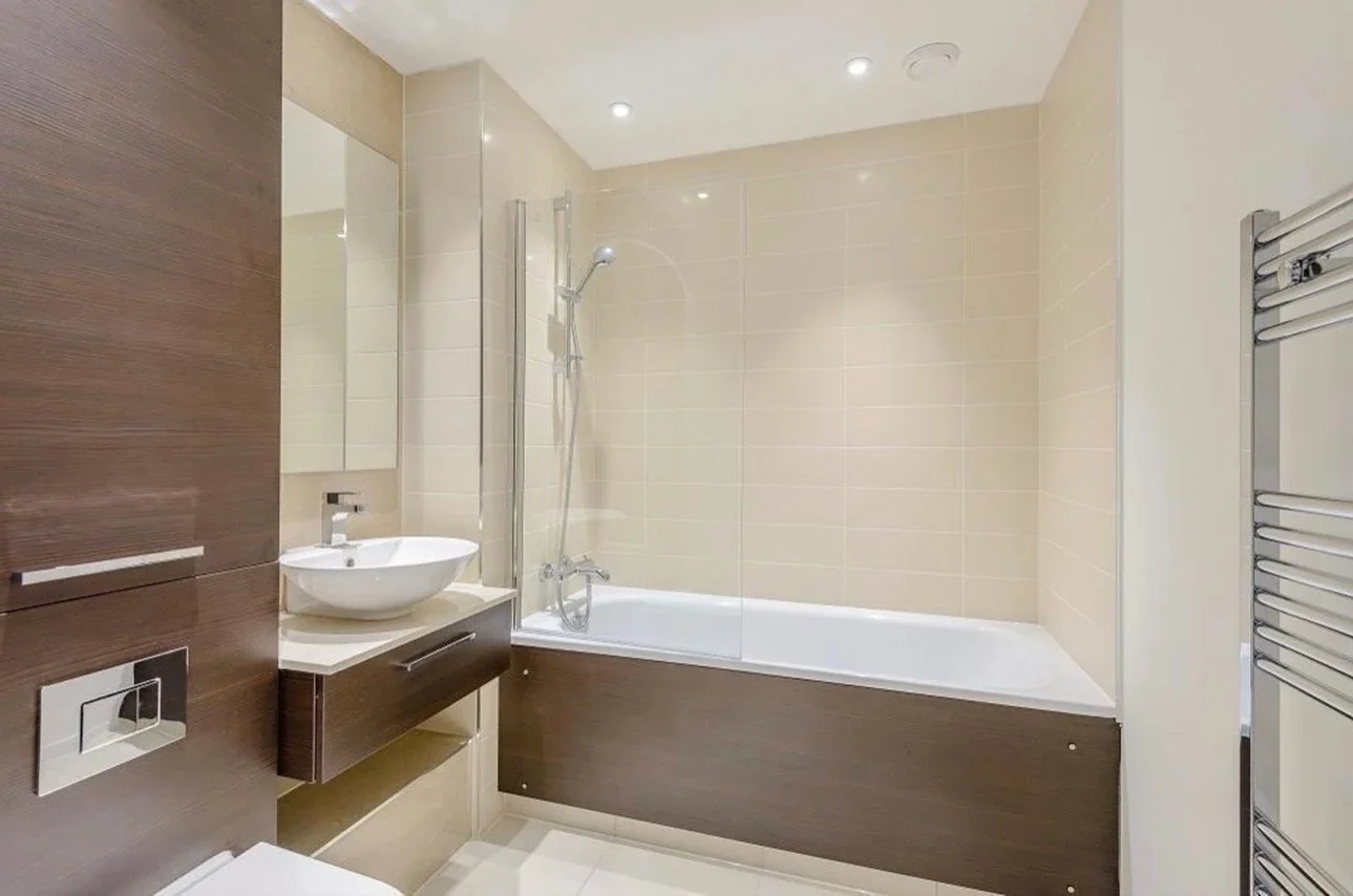 Room William Morley Close in Greater London
