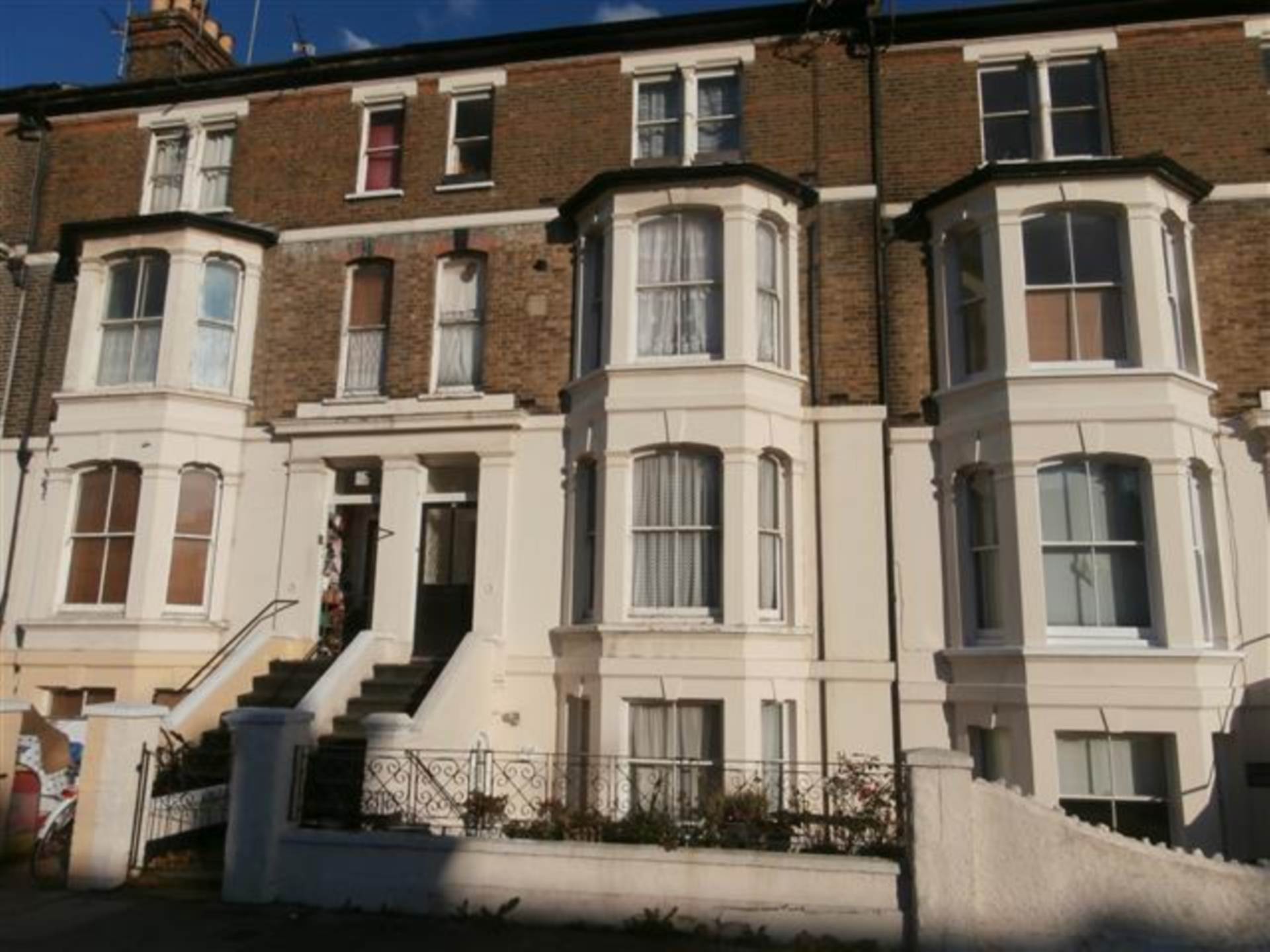 Flat Alexandra Road in Southend-on-Sea