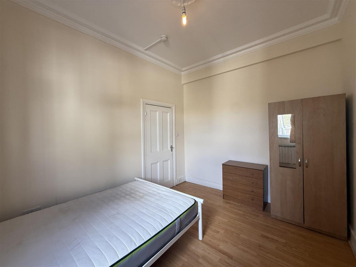 Room La Rose Lane in Greater London