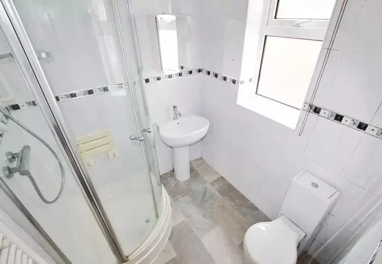 Room Palmar Road in Greater London
