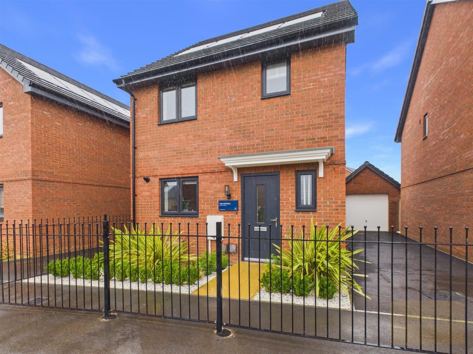 House Morton Way in Thornbury
