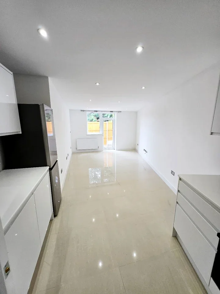Flat Westmoreland Road in Greater London
