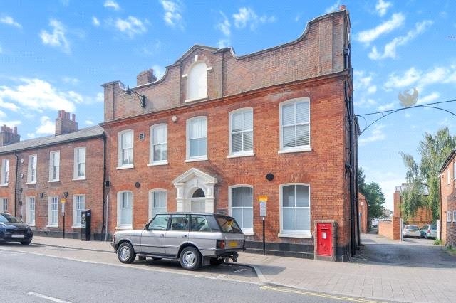Flat Bartholomew Street in Newbury
