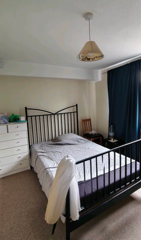 Room Dyke Drive in Greater London