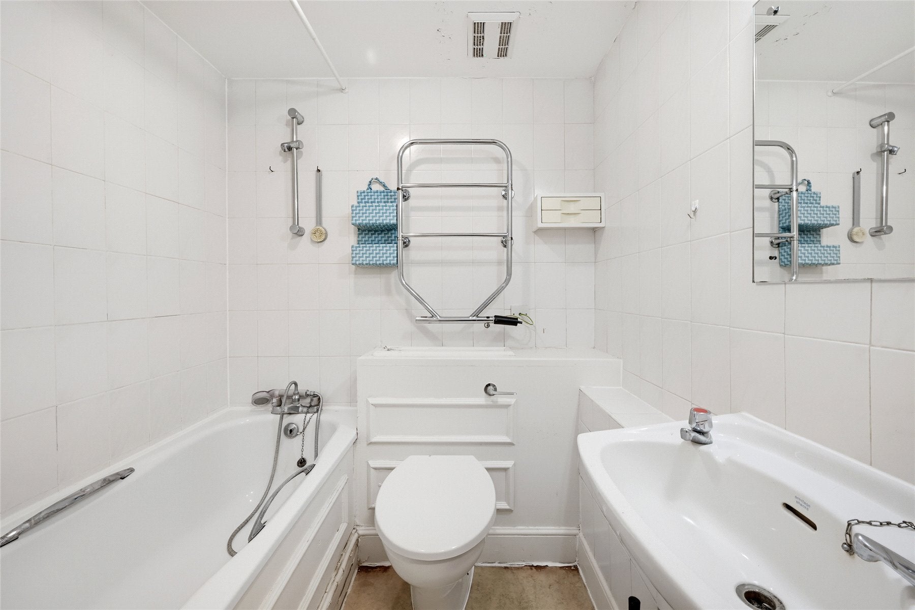 Flat Lucan Place in Greater London
