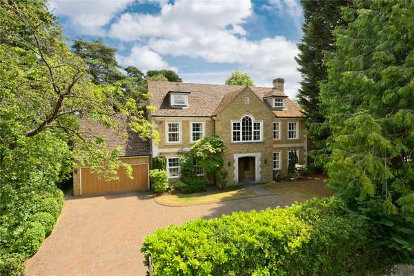House Cavendish Road in Elmbridge