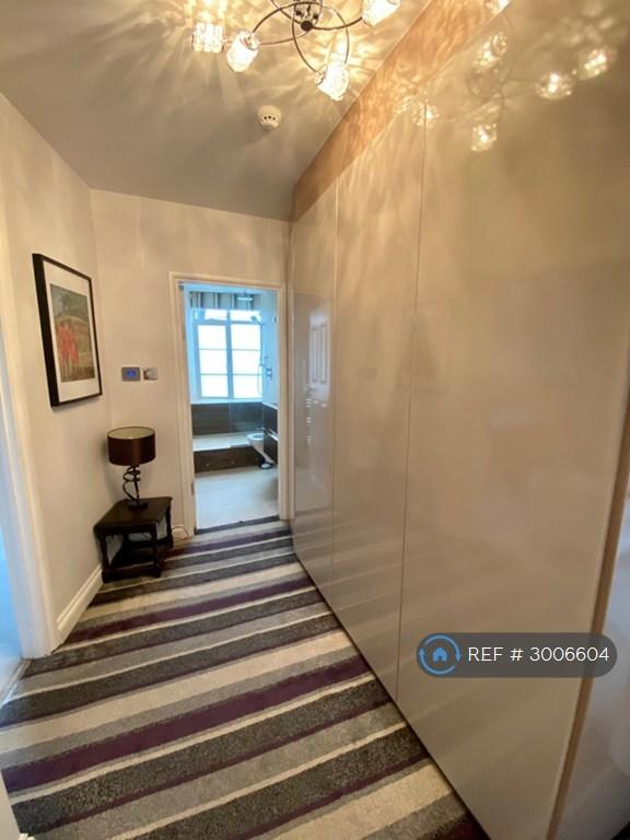 Flat Willesden Lane in Greater London