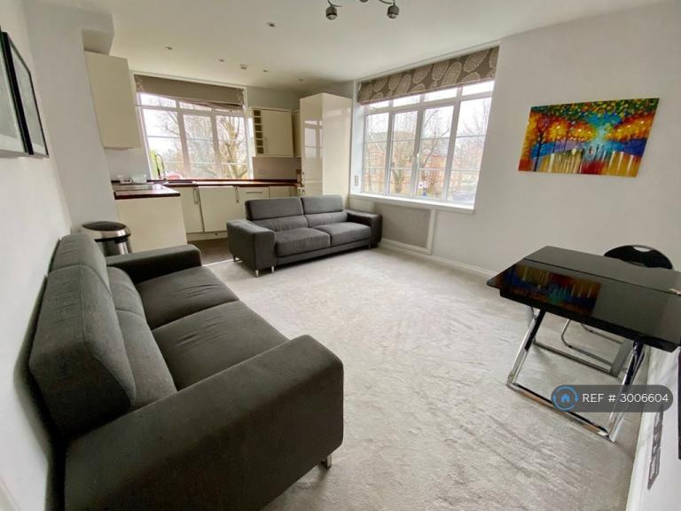 Flat Willesden Lane in Greater London