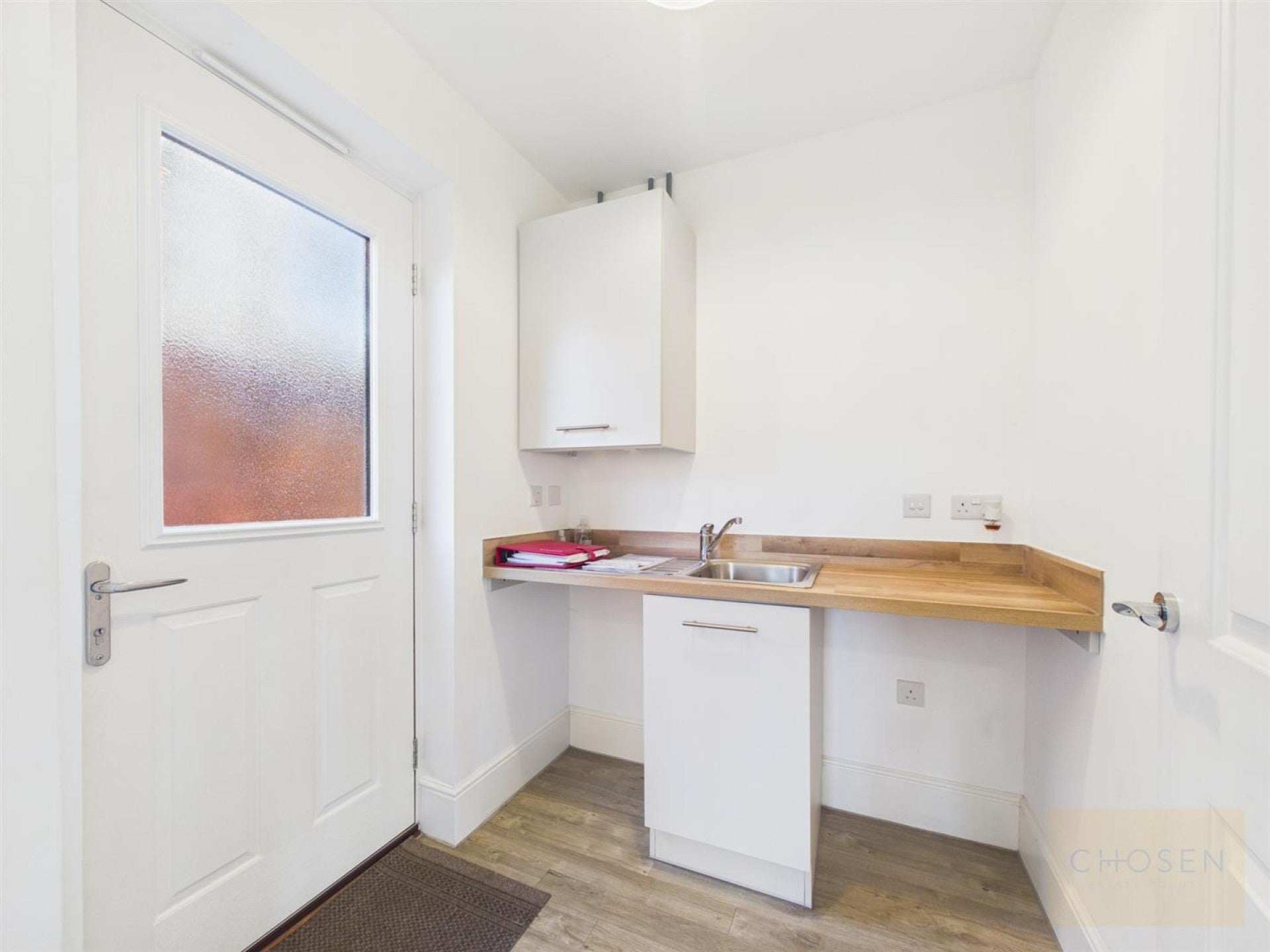 House Berkeley Close in South Cerney