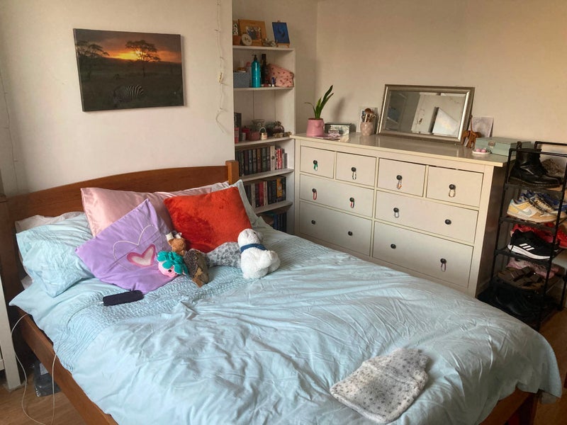 Room Bruce Road in Greater London