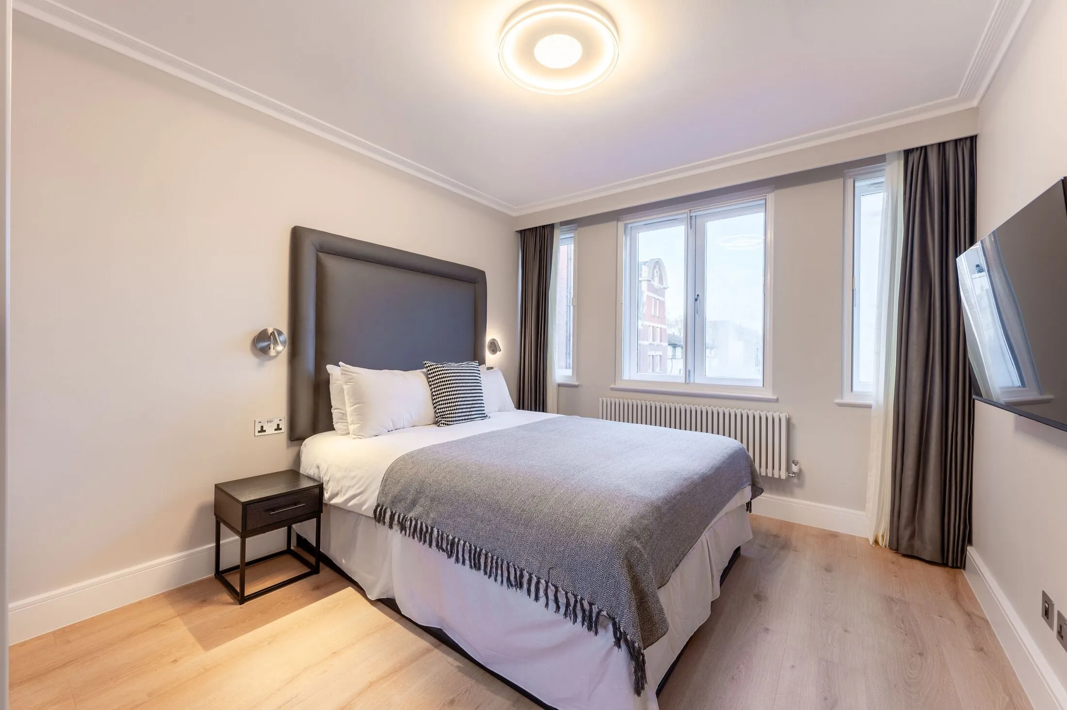 Flat Queensway in City of Westminster