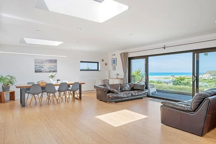 House Long Park Drive in Widemouth Bay