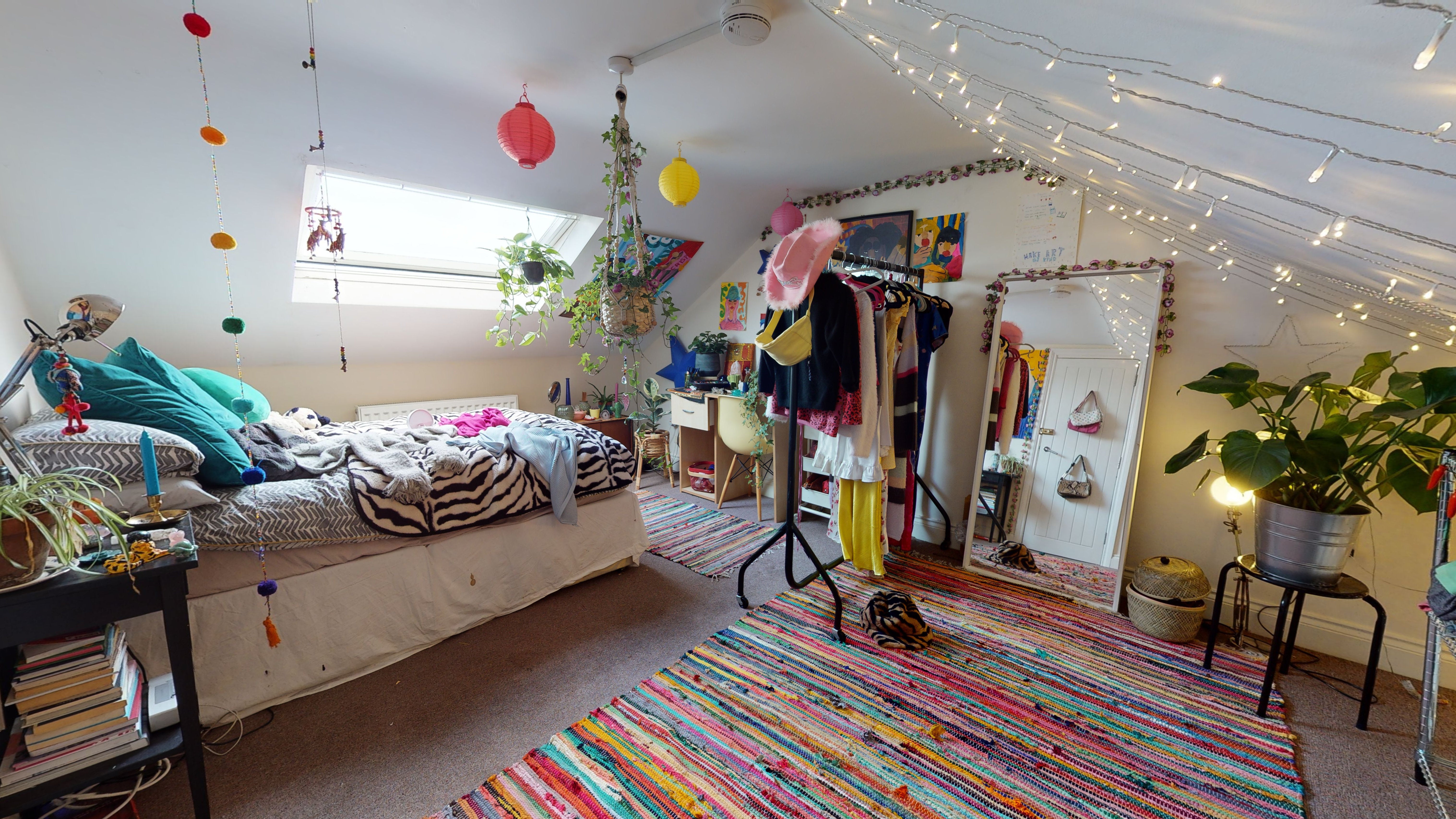 Flat Valmar Road in Greater London
